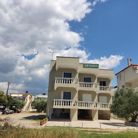 Appartement Pansion Artemis à Mavrovoúnion Extérieur photo