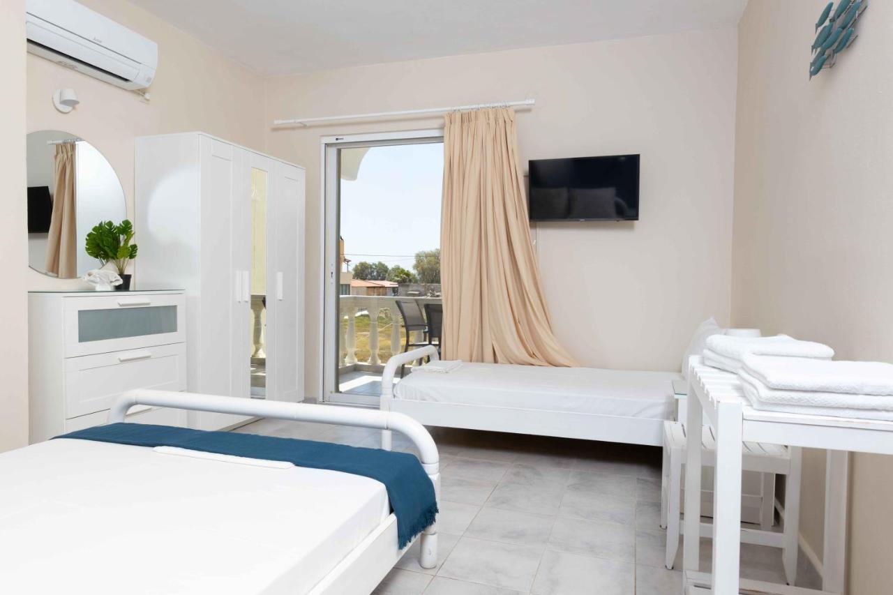 Appartement Pansion Artemis à Mavrovoúnion Extérieur photo